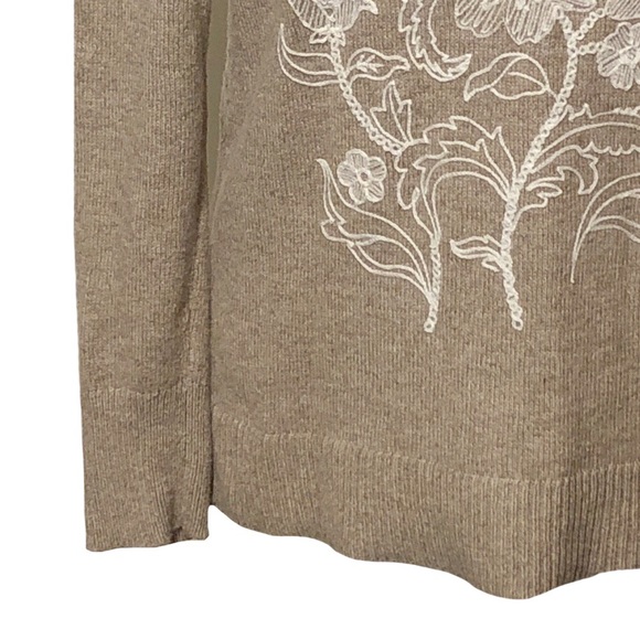 Embroidered Floral Sweater - Picture 4 of 8